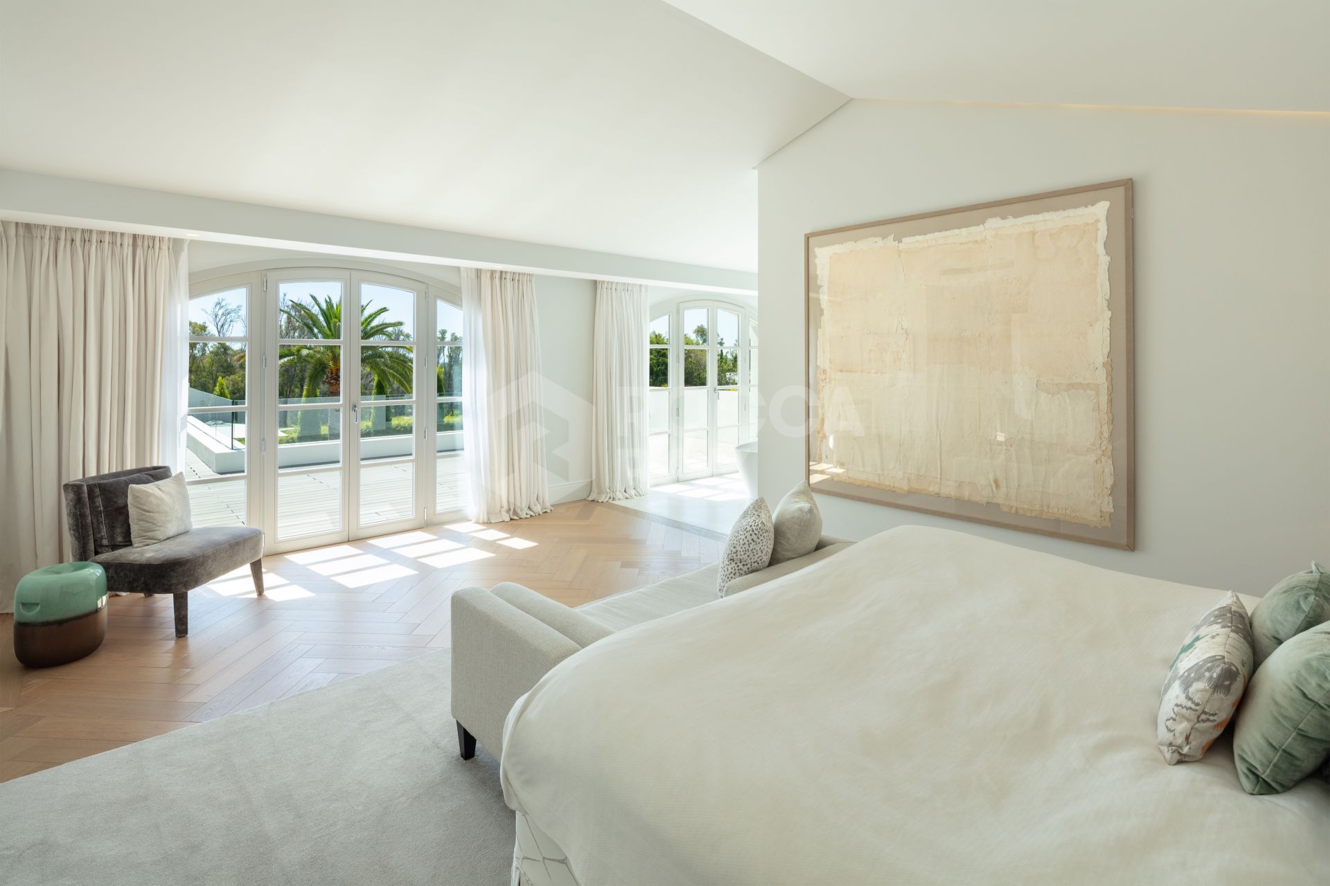 Magnificent Villa Overlooking Los Naranjos Golf Course