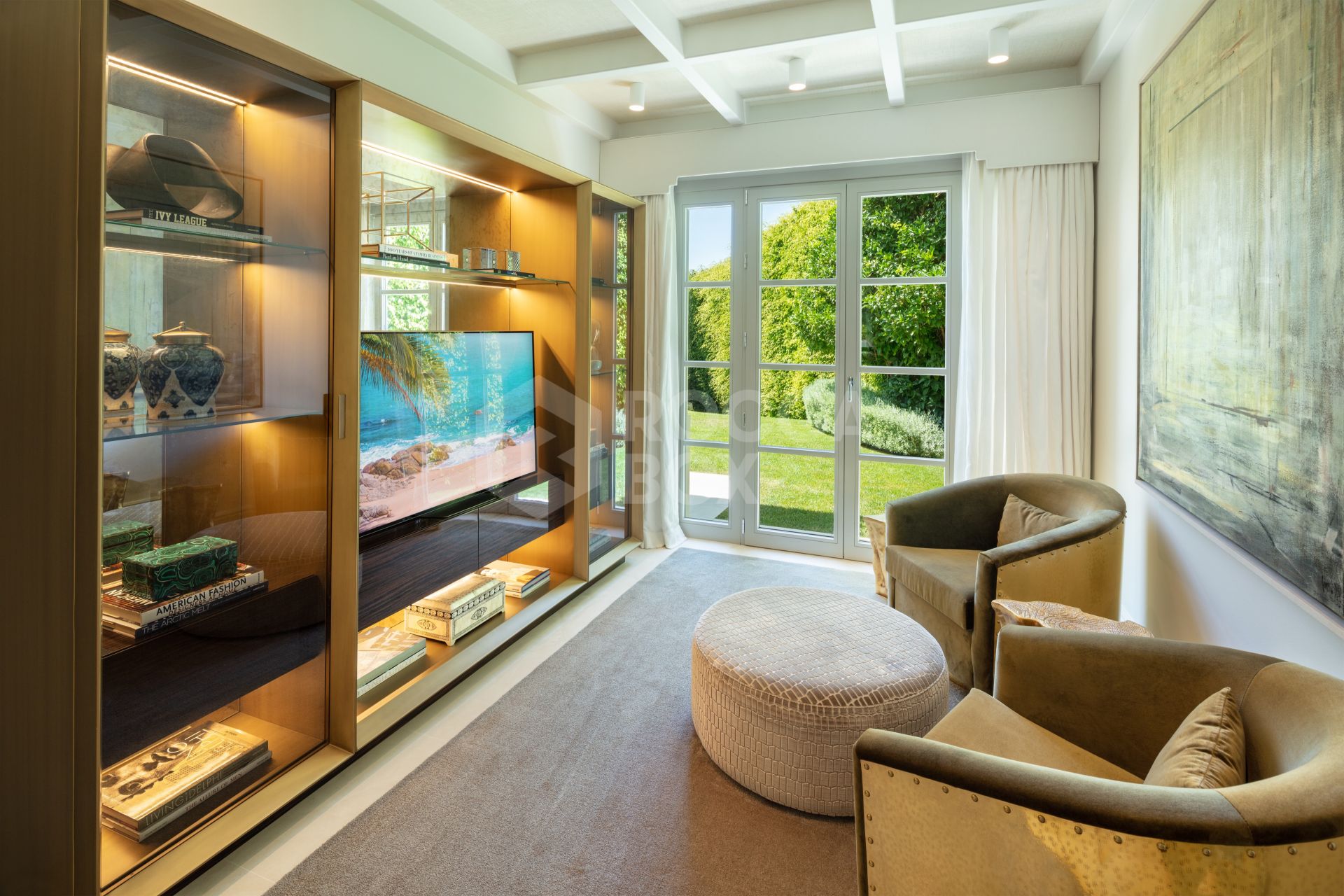 Magnificent Villa Overlooking Los Naranjos Golf Course