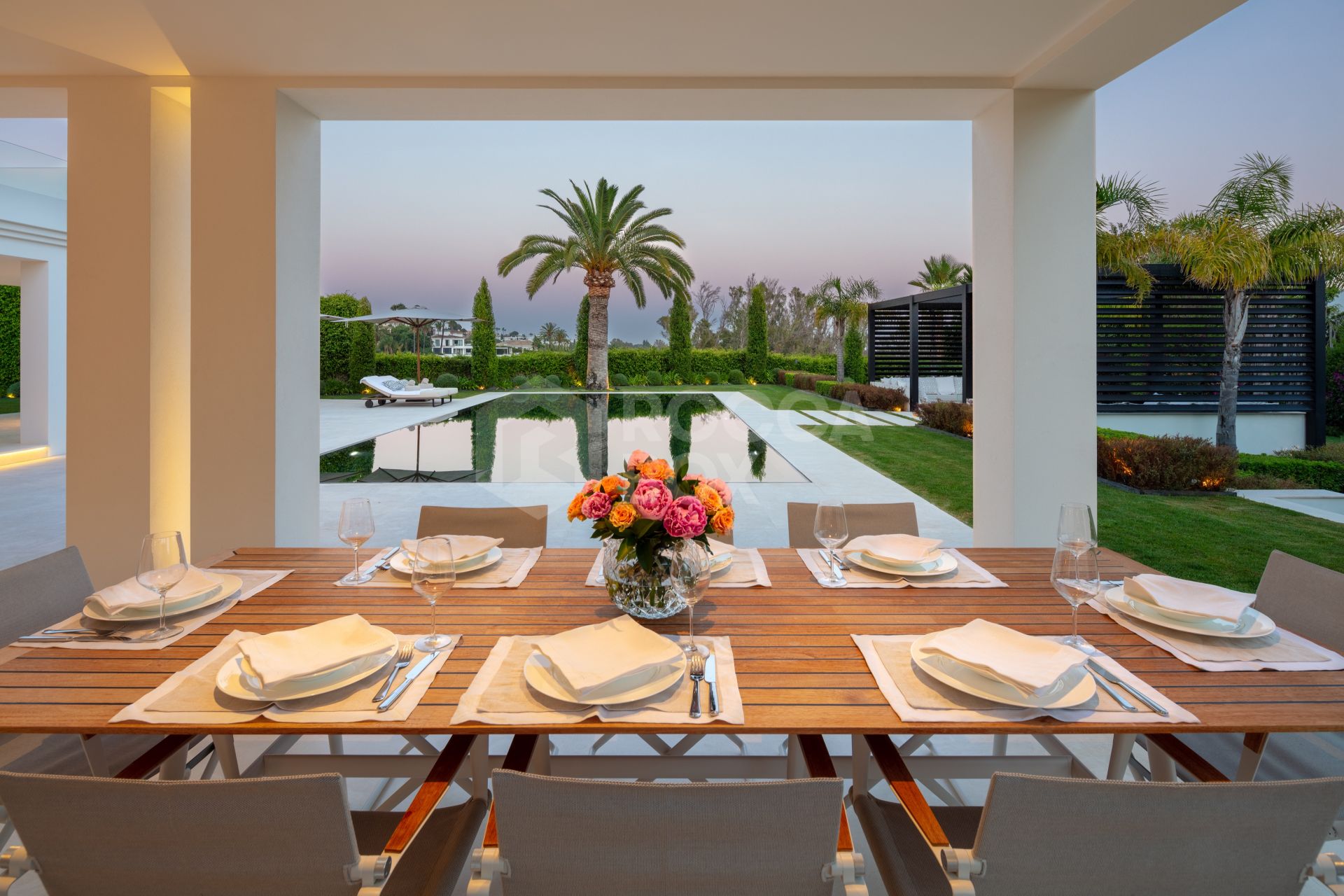 Magnificent Villa Overlooking Los Naranjos Golf Course