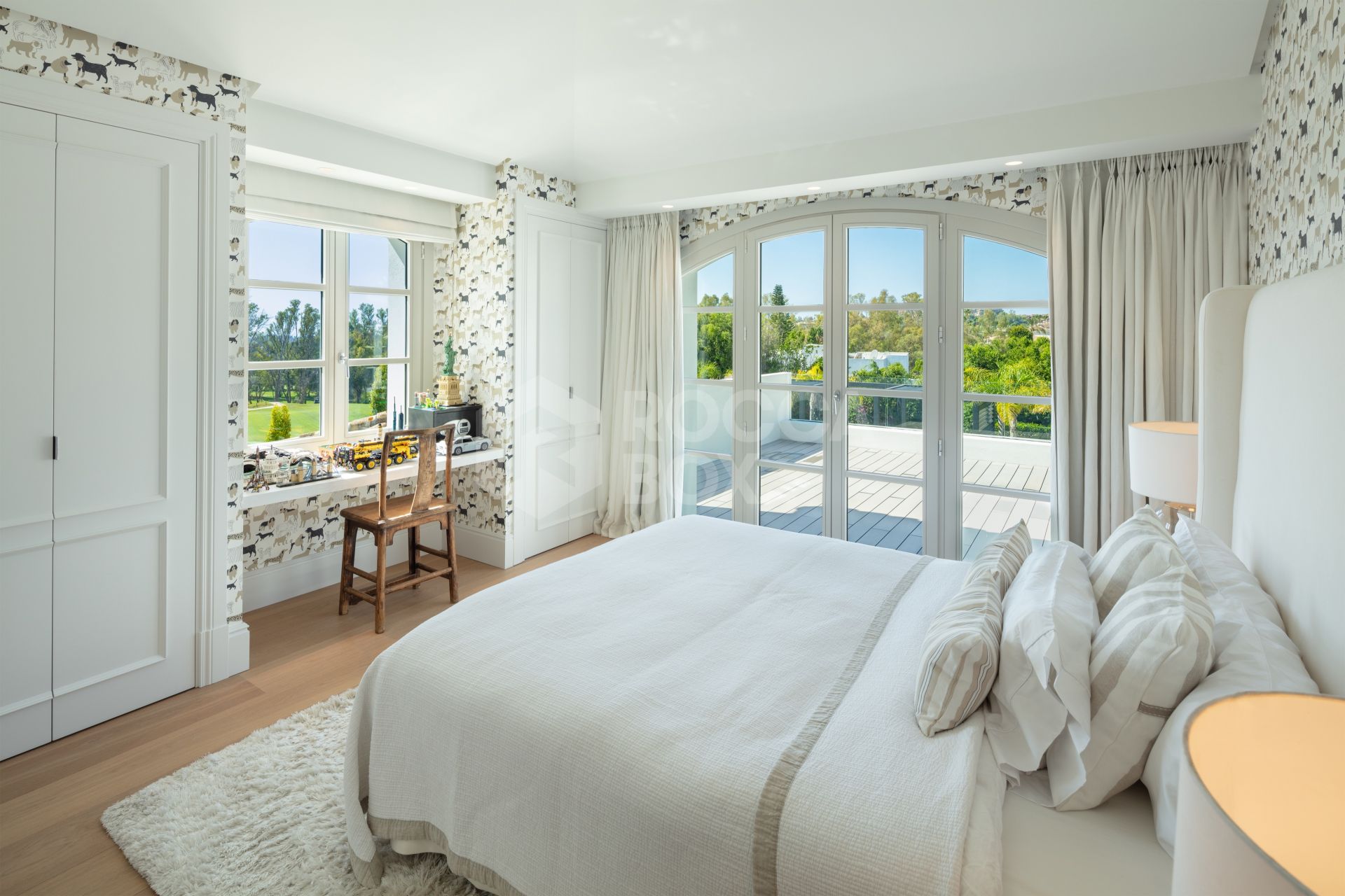 Magnificent Villa Overlooking Los Naranjos Golf Course