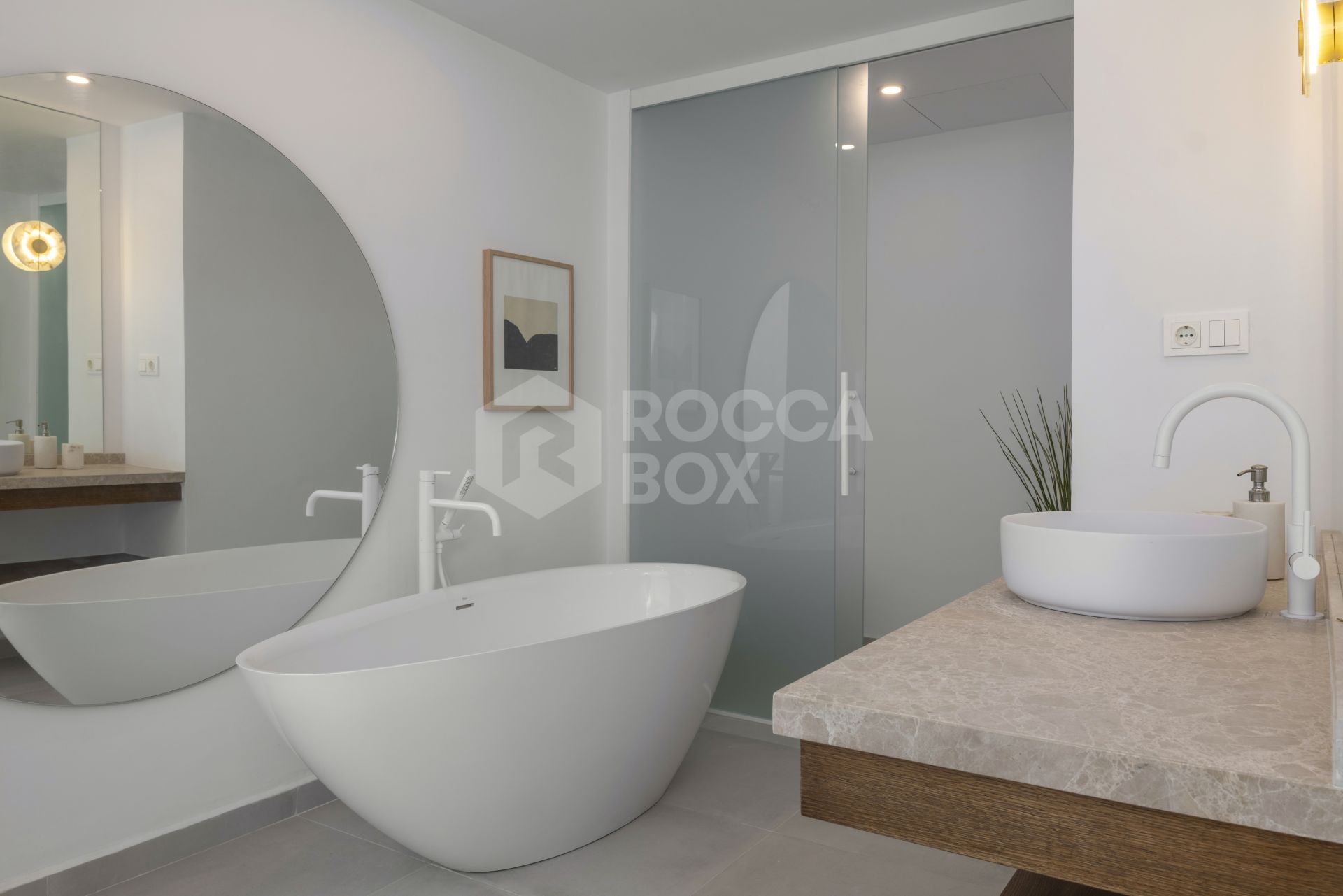 Exquisite Townhouse in Prestigious Gated Community
