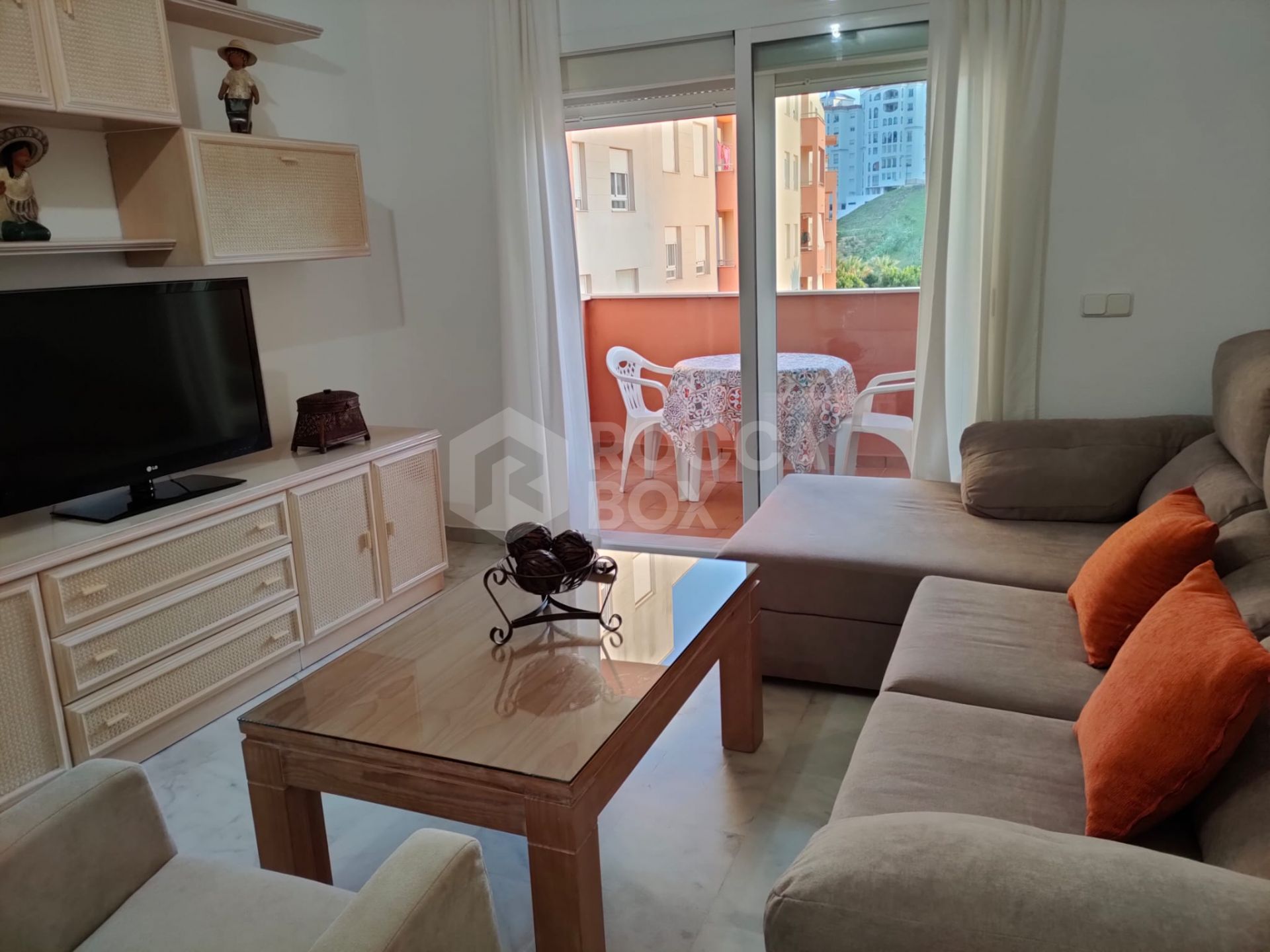 Apartment for short term rent in Estepona Town