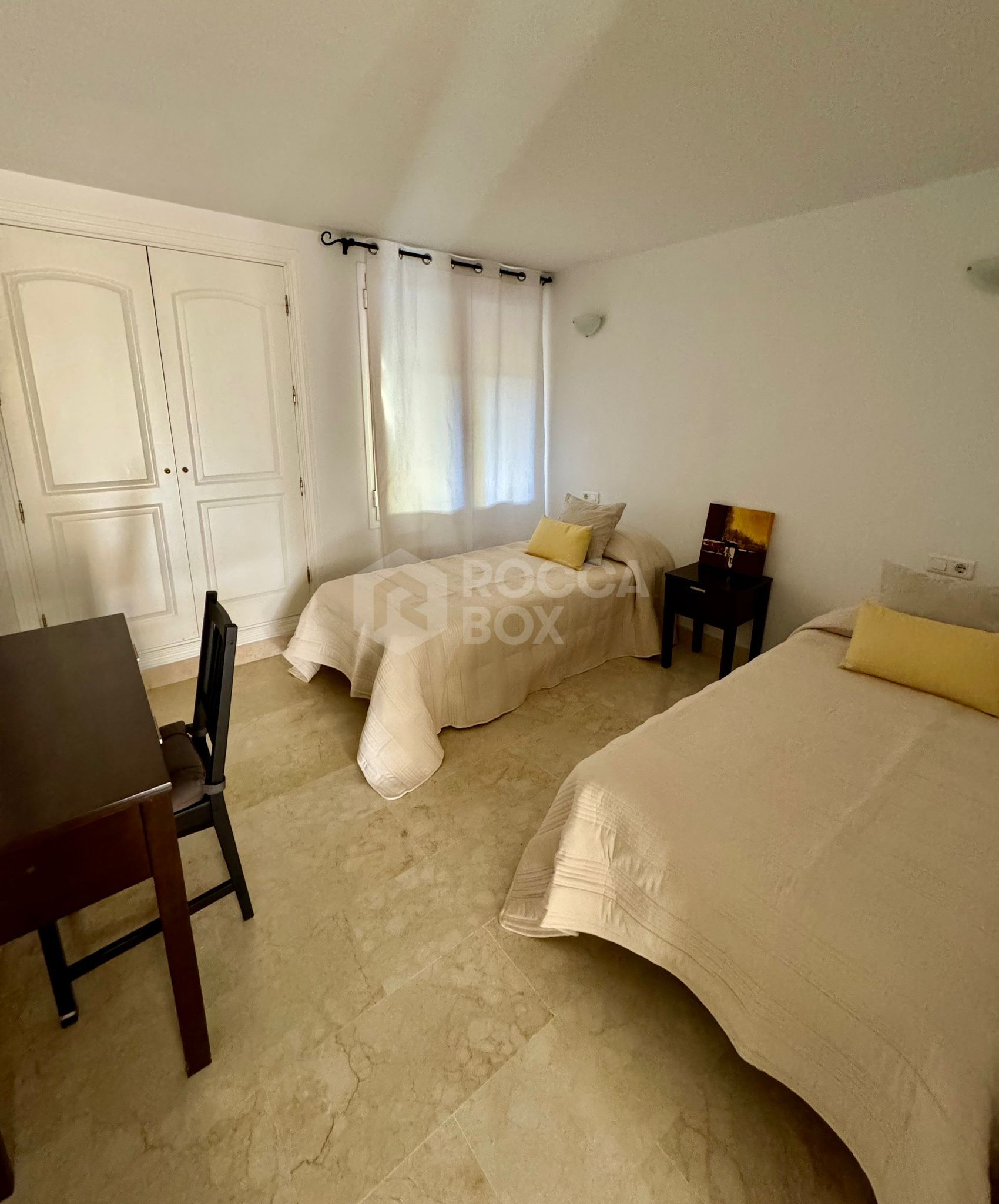 Luxury 3 Bedroom Apartment in Marbella East