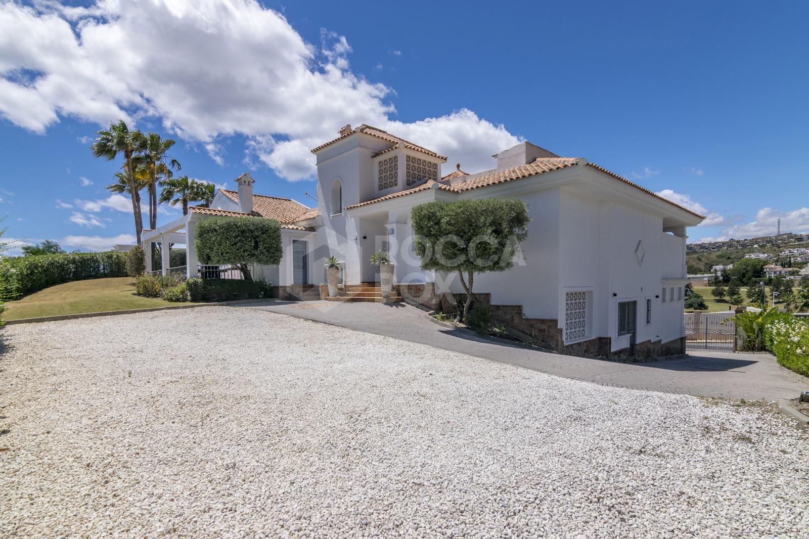 Exquisite 5-Bedroom Villa in La Alqueria, Benahavis