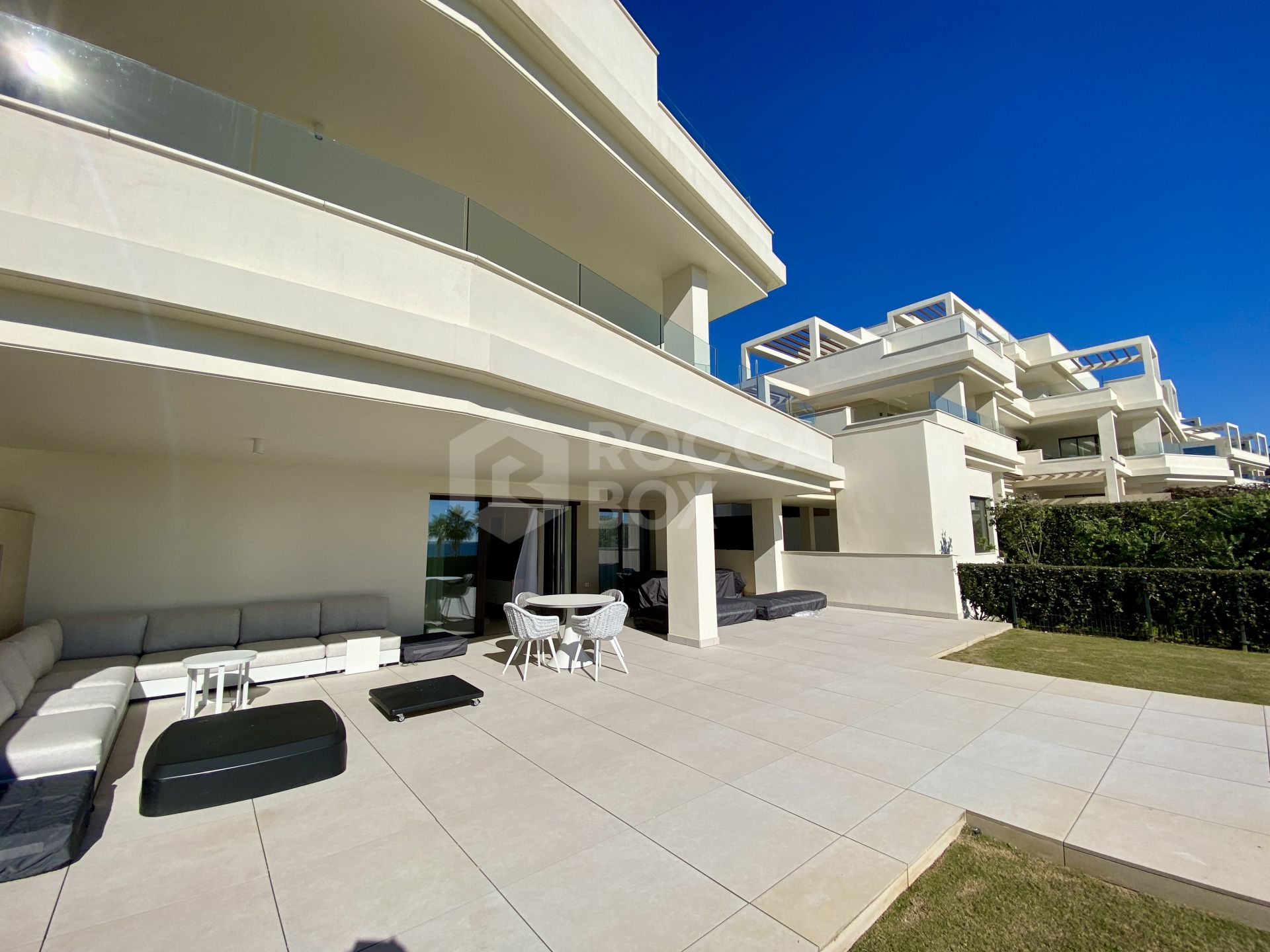Modern Ground Floor Apartment with Sea Views and Private Garden