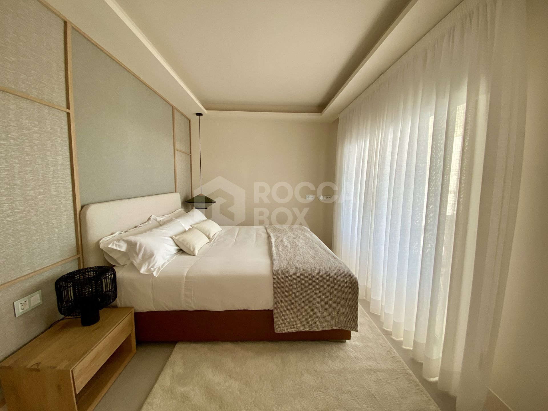 Modern Ground Floor Apartment with Sea Views and Private Garden
