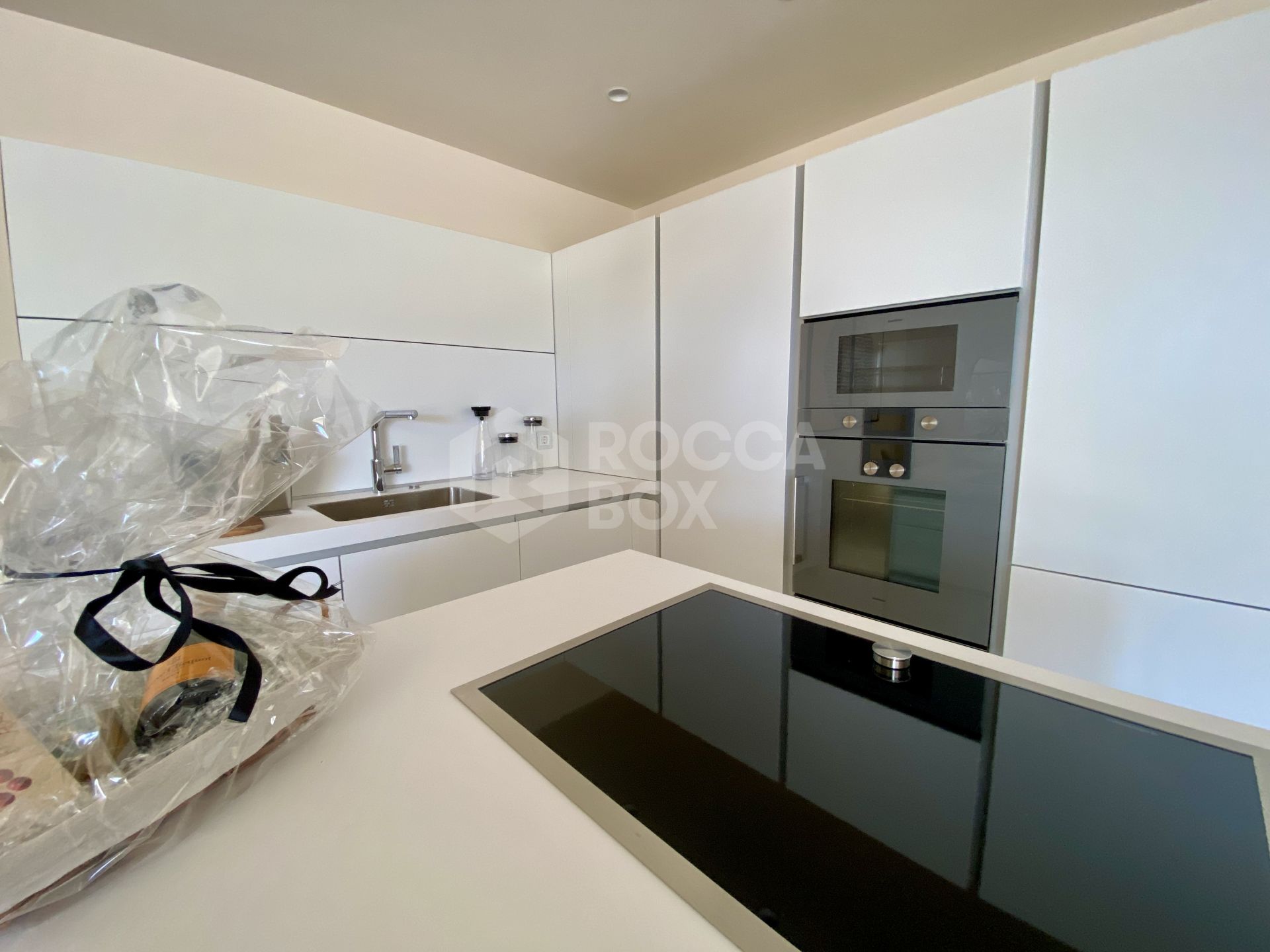 Modern Ground Floor Apartment with Sea Views and Private Garden
