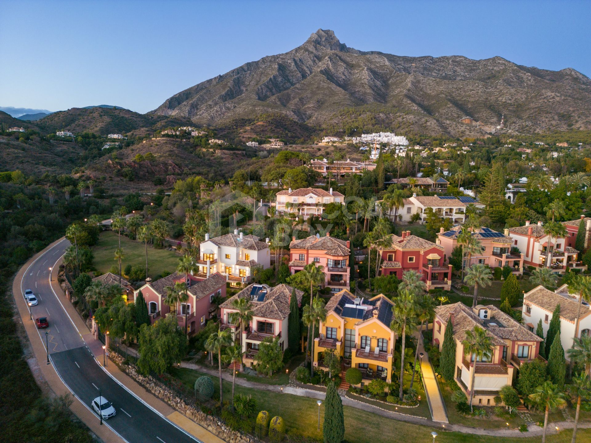 Villa in La Capellanía Urbanisation - Marbella Golden Mile