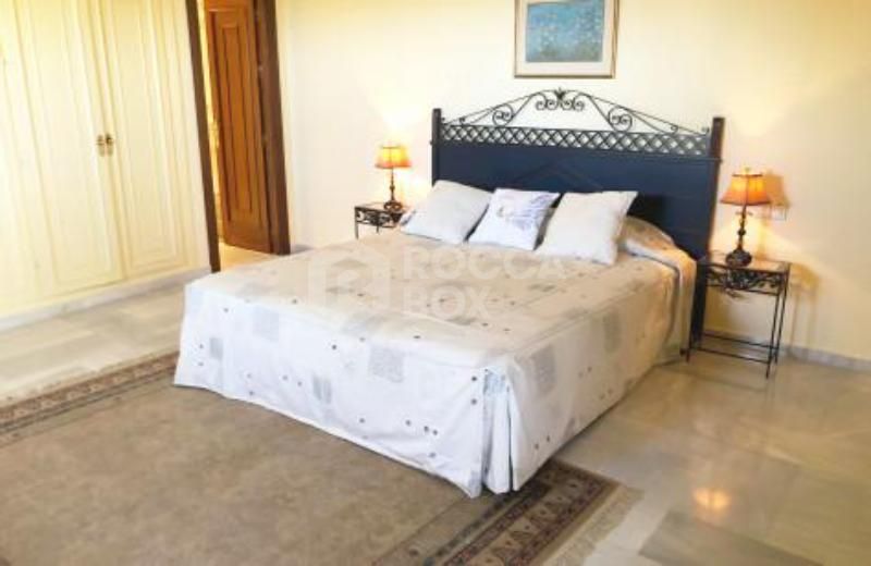Villa for Sale in Benahavis