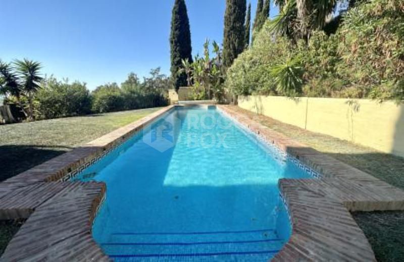 Villa for Sale in Benahavis