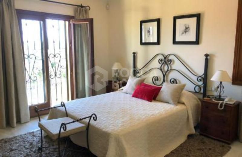 Villa for Sale in Benahavis