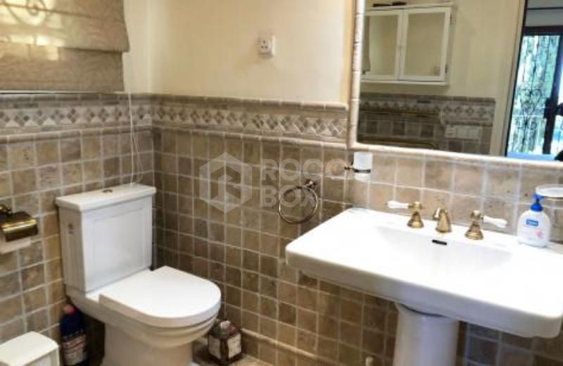 Villa for Sale in Benahavis