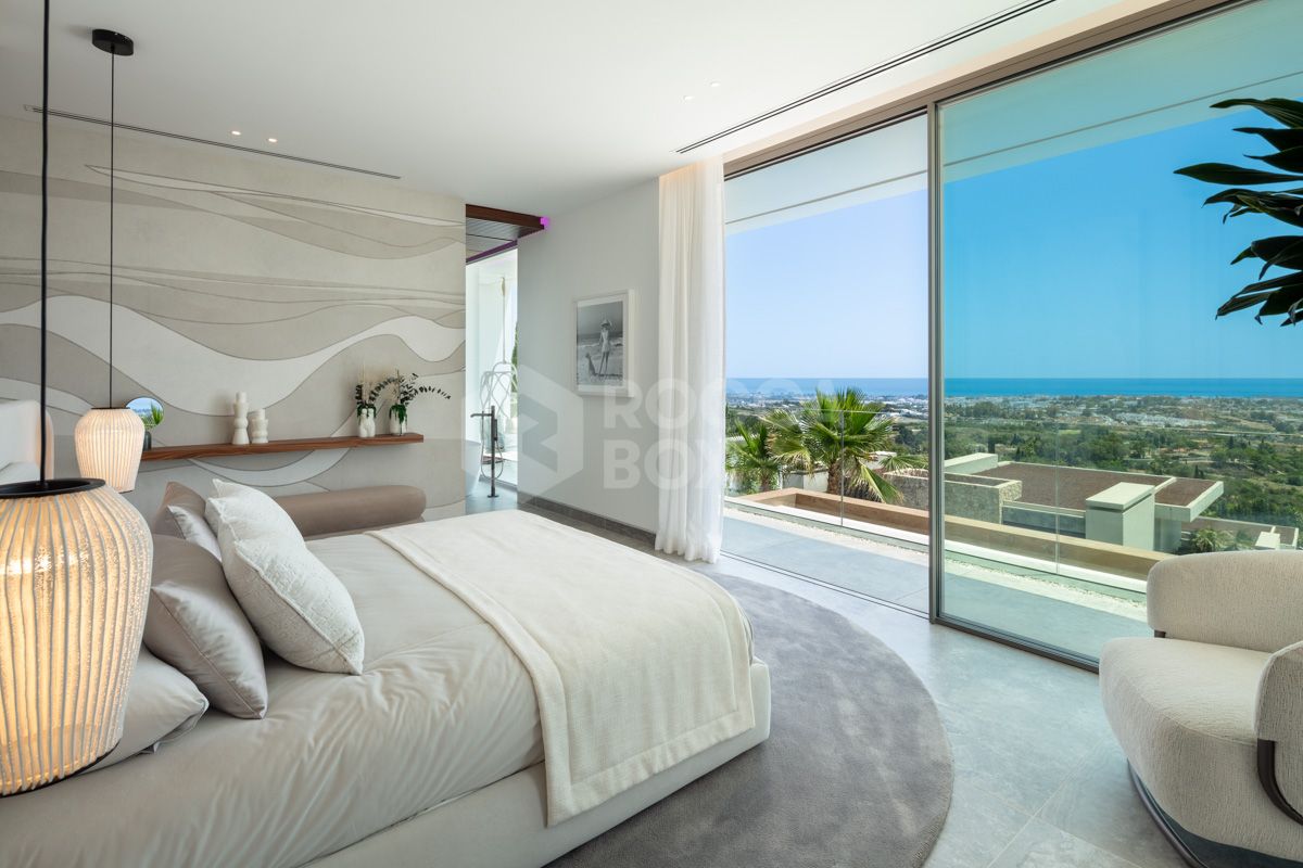 Modern Marvel of Luxury Living in La Quinta's Exclusive Hills