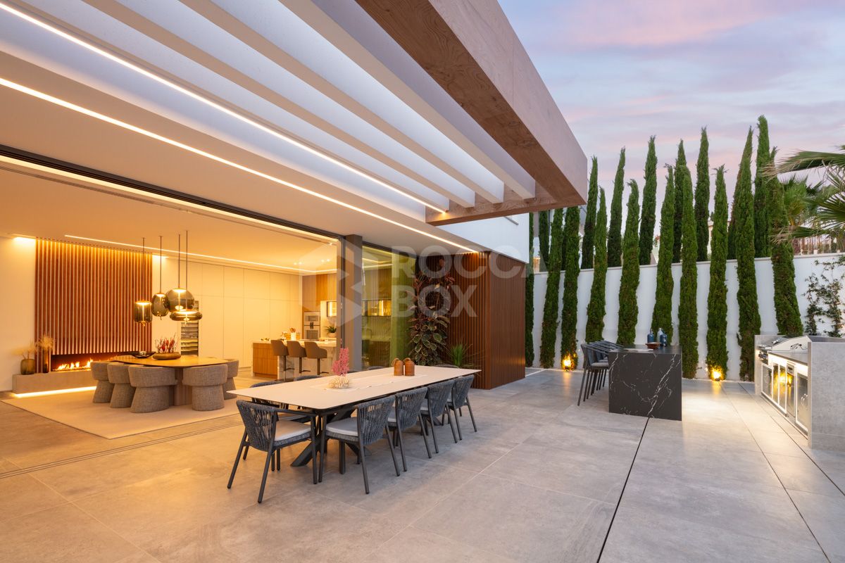 Modern Marvel of Luxury Living in La Quinta's Exclusive Hills
