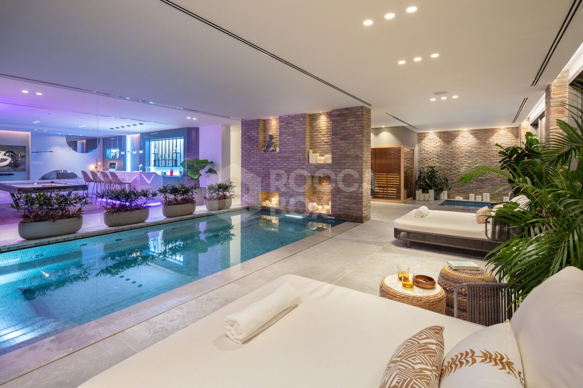 Modern Marvel of Luxury Living in La Quinta's Exclusive Hills