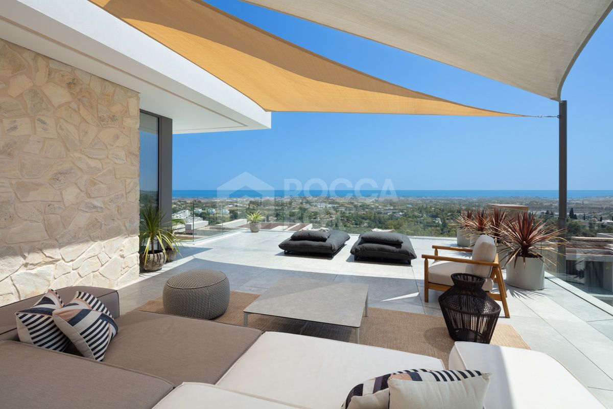 Modern Marvel of Luxury Living in La Quinta's Exclusive Hills