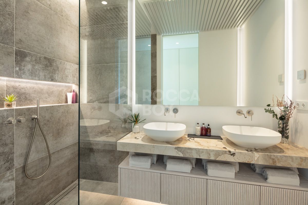 Modern Marvel of Luxury Living in La Quinta's Exclusive Hills