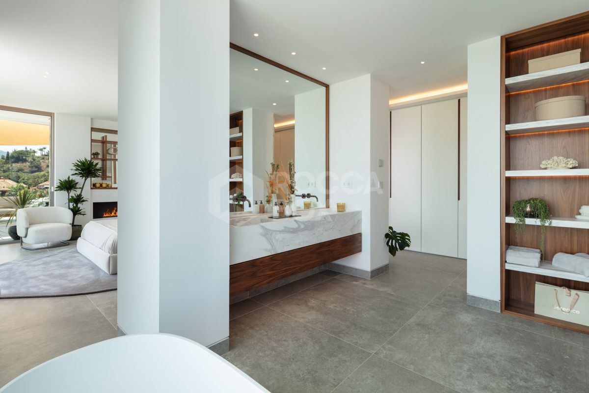 Modern Marvel of Luxury Living in La Quinta's Exclusive Hills