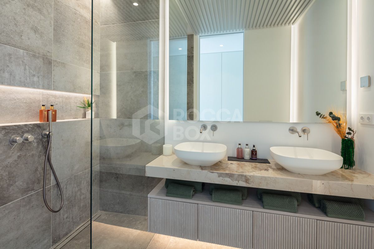 Modern Marvel of Luxury Living in La Quinta's Exclusive Hills