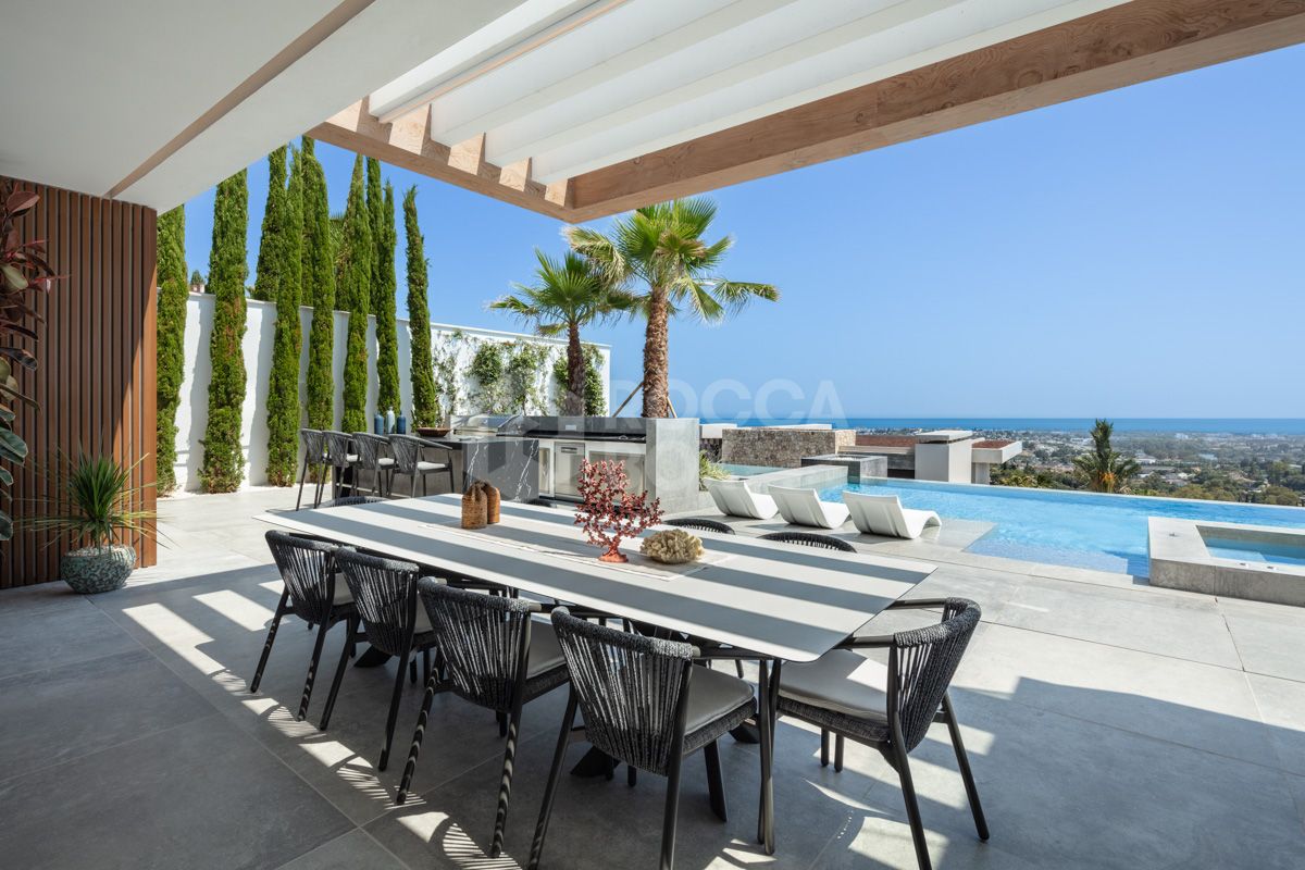 Modern Marvel of Luxury Living in La Quinta's Exclusive Hills