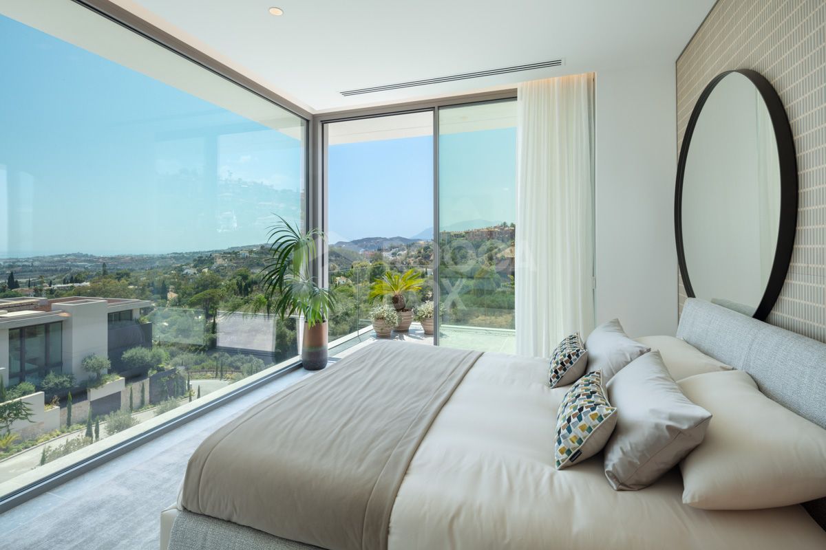 Modern Marvel of Luxury Living in La Quinta's Exclusive Hills