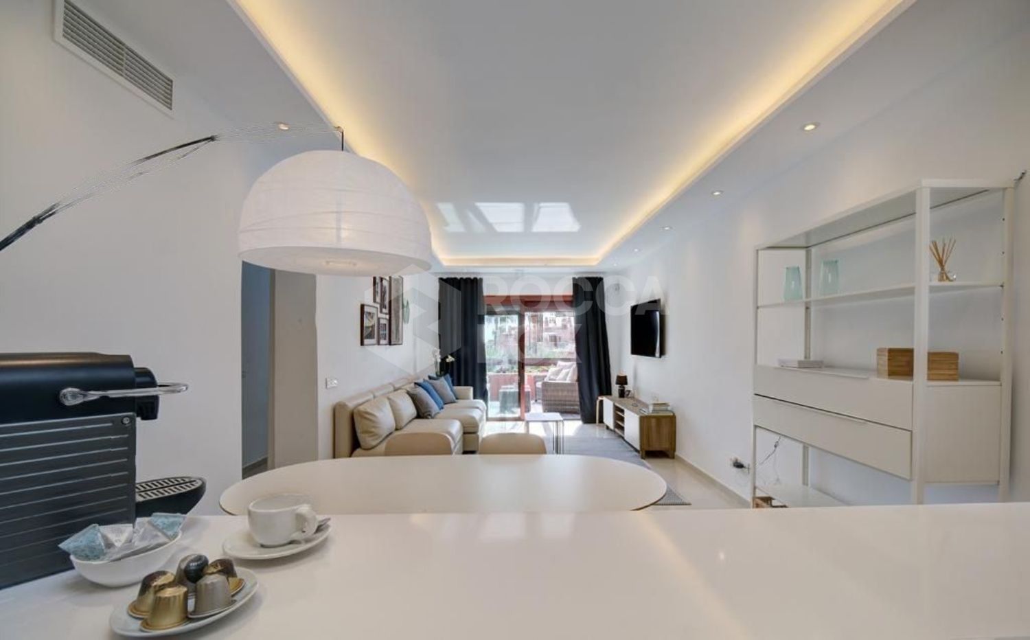 Penthouse in Marbella with Direct Access to Beach!