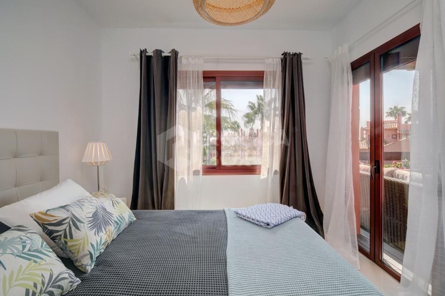 Penthouse in Marbella with Direct Access to Beach!
