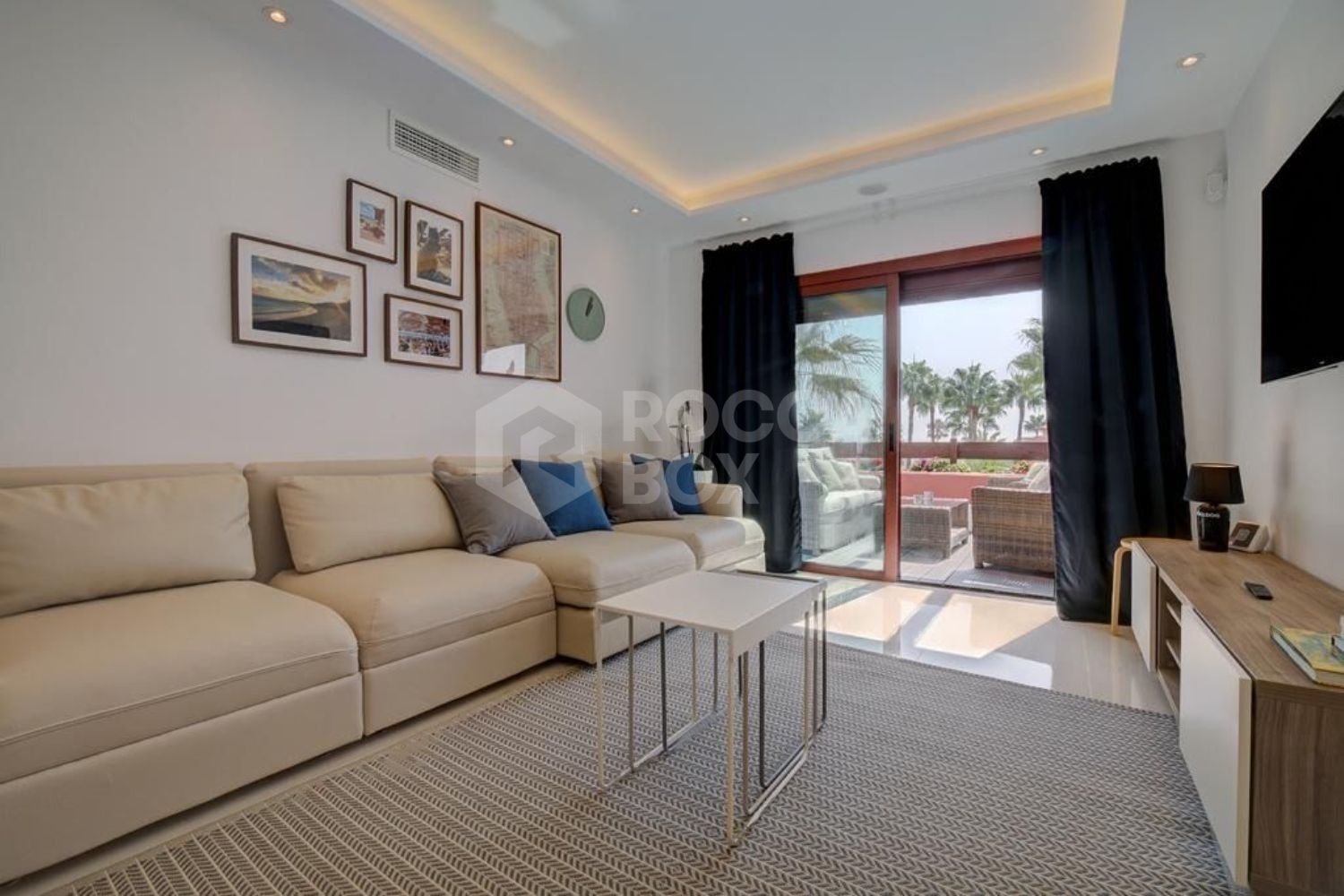Penthouse in Marbella with Direct Access to Beach!