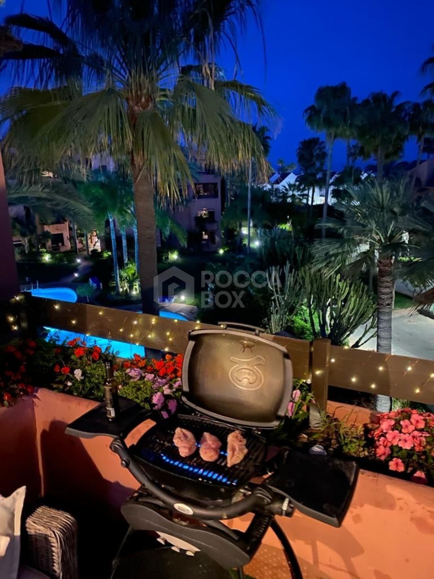Penthouse in Marbella with Direct Access to Beach!