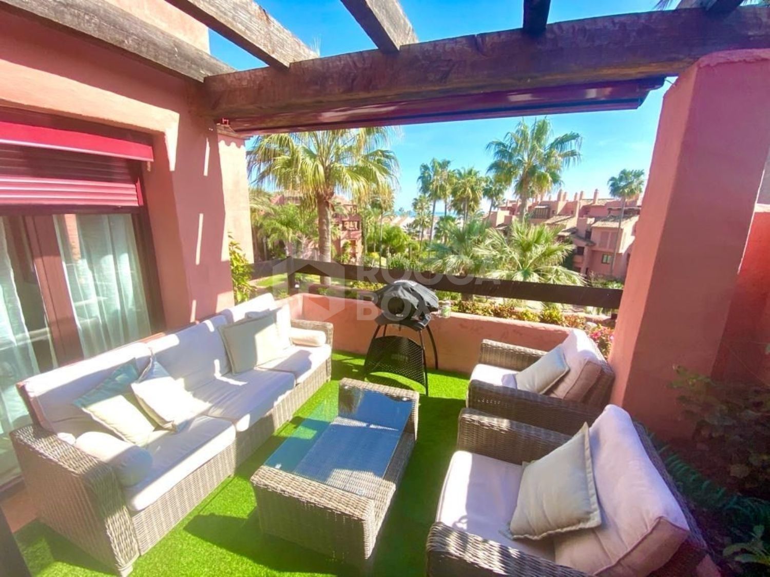 Penthouse in Marbella with Direct Access to Beach!