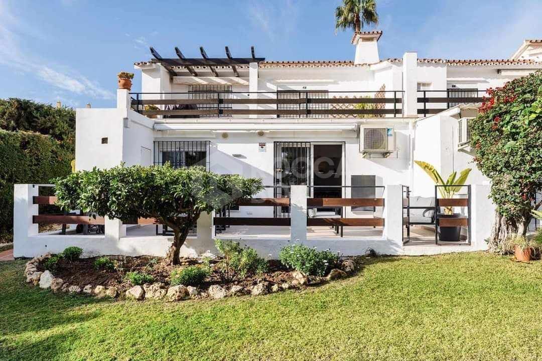 Charming Ground Floor Apartment in Nueva Andalucia, Marbella