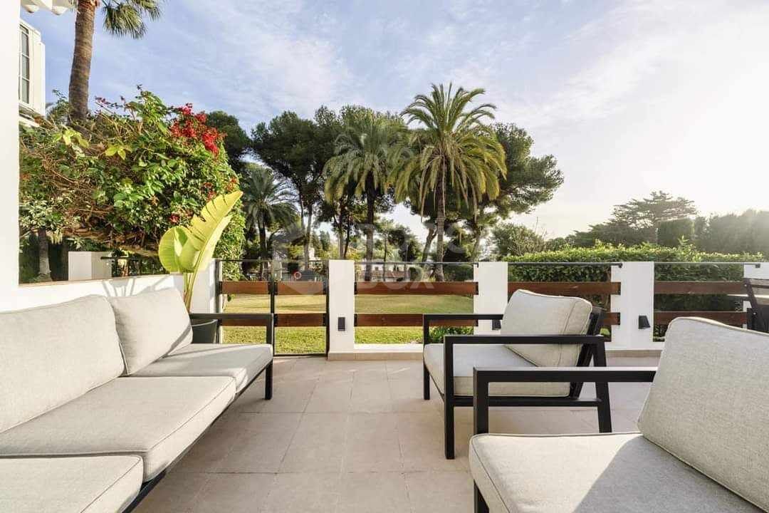 Charming Ground Floor Apartment in Nueva Andalucia, Marbella