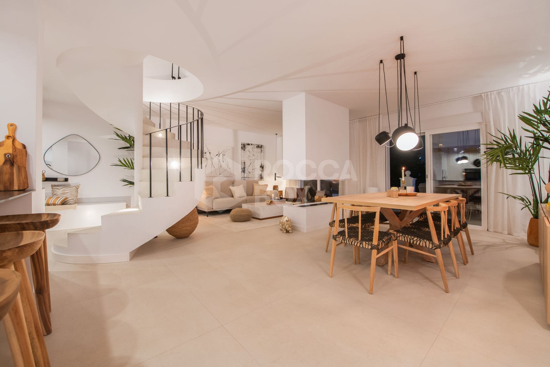 Luxurious Penthouse with Sea Views