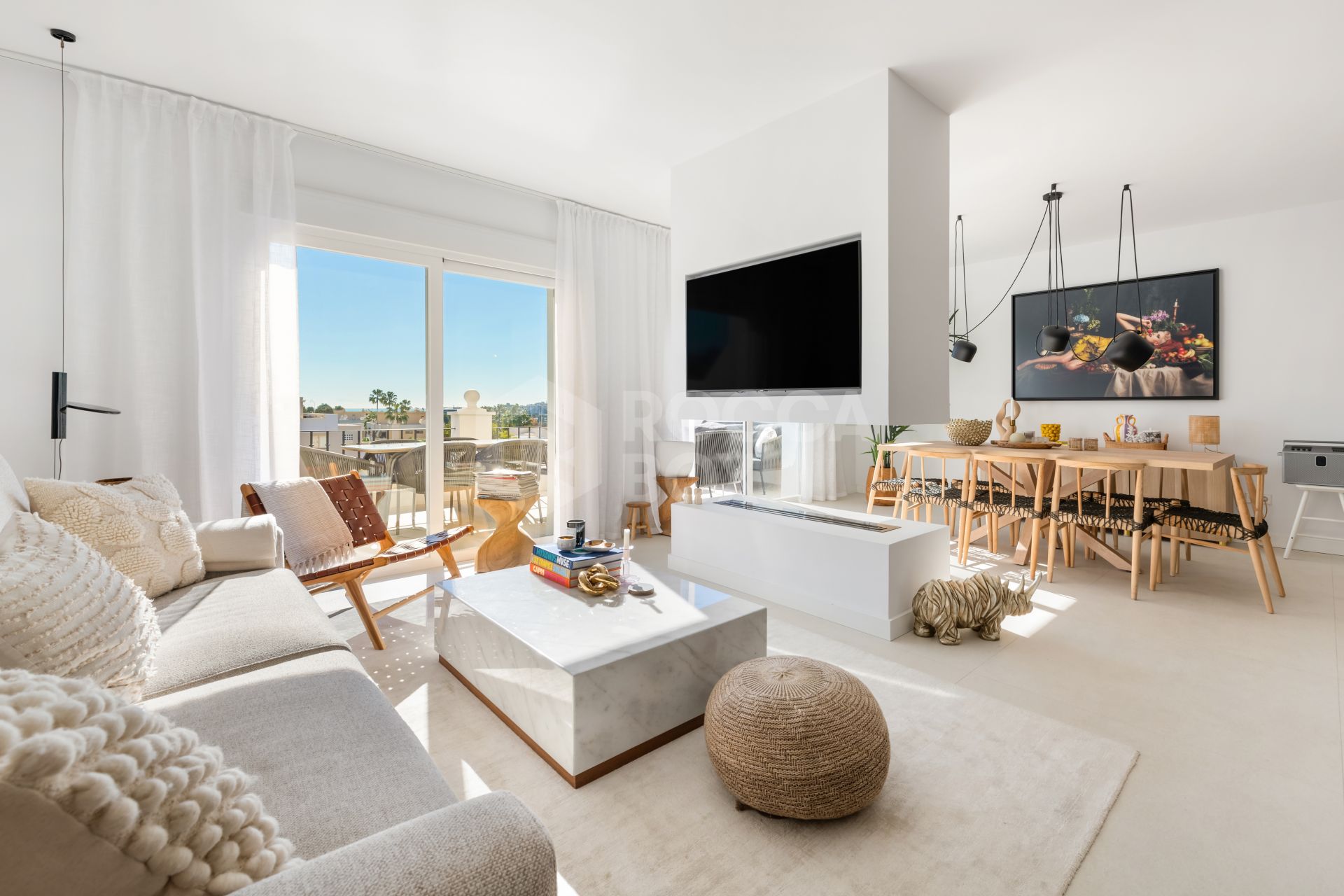 Luxurious Penthouse with Sea Views