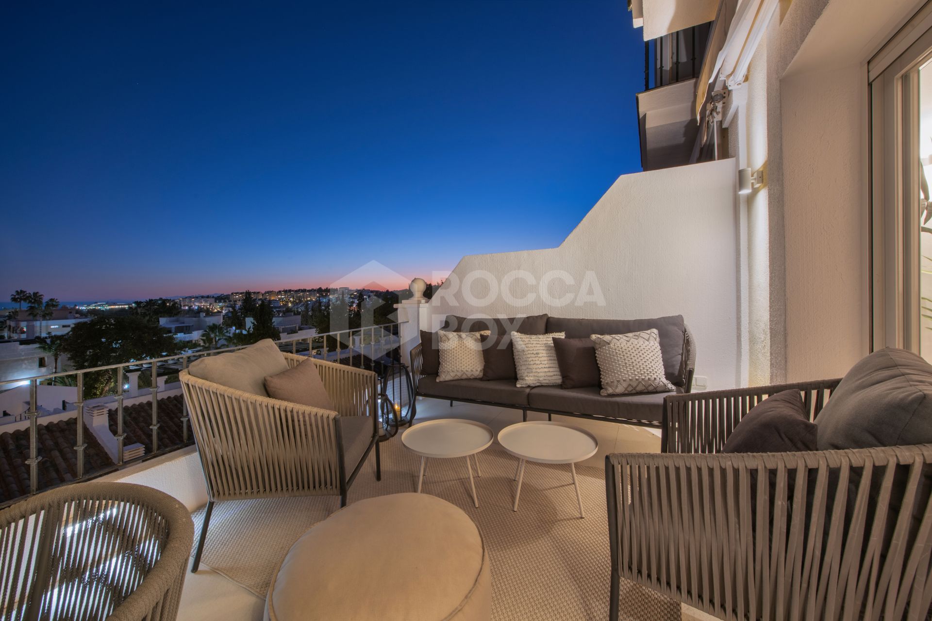 Luxurious Penthouse with Sea Views