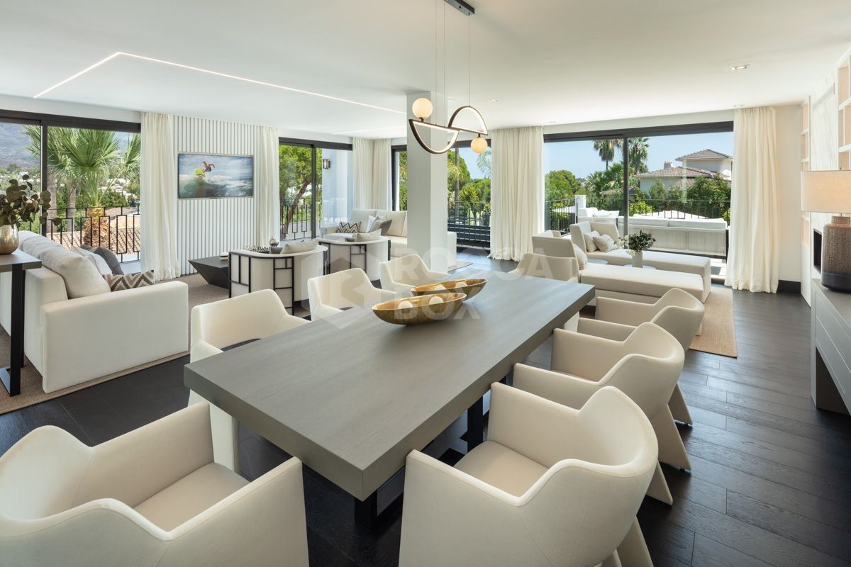 A Haven of Luxury with Golf Views, Private Pool, and Entertainment Oasis