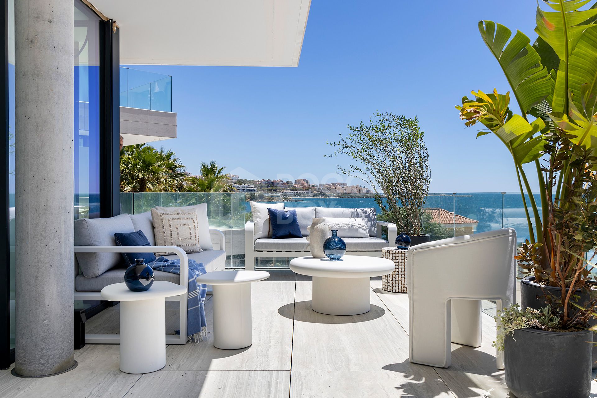 Seaside Splendor in Estepona: Unparalleled Luxury Living with Health & Wellness, Beachfront Bliss