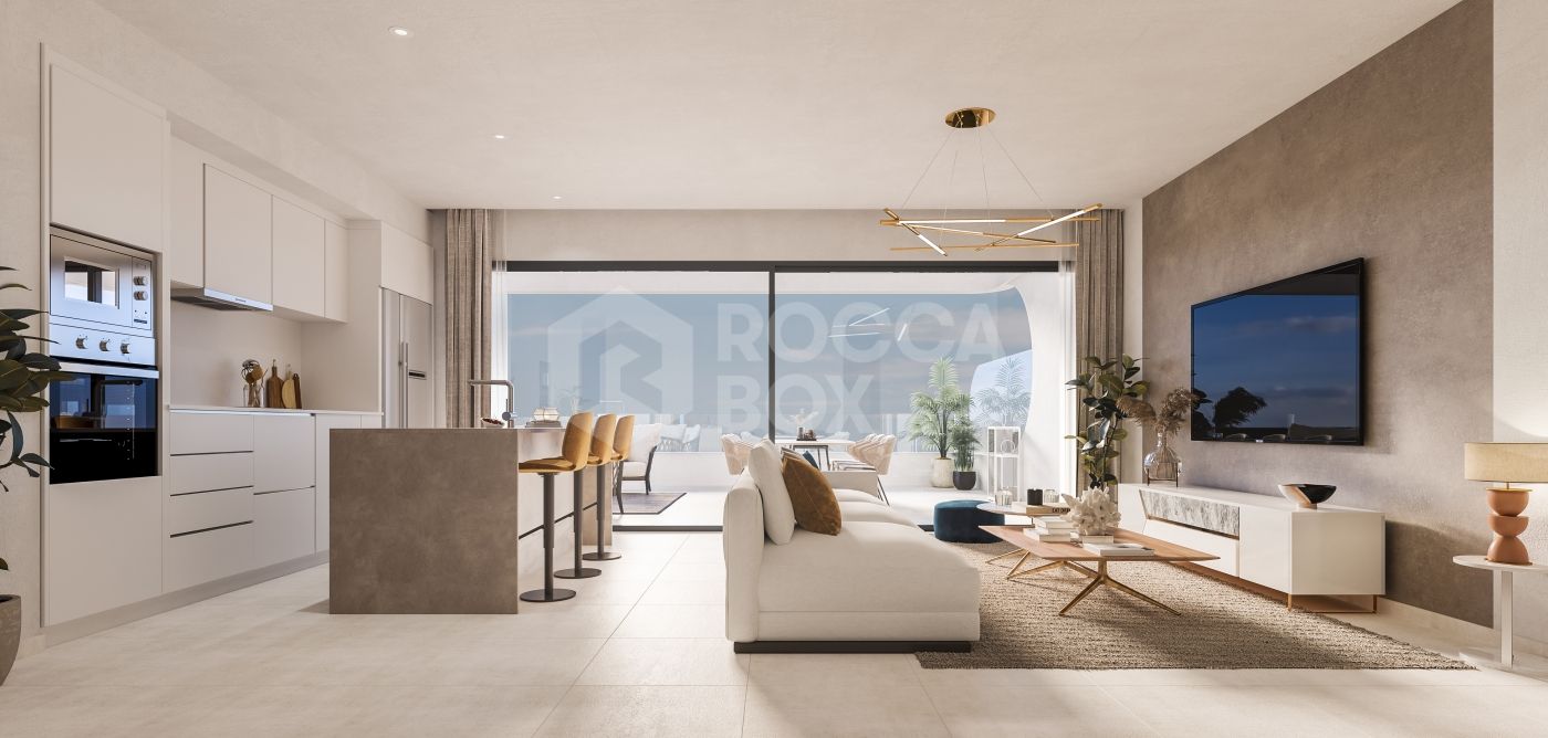 By the Mediterranean: Luxurious 4-Bedroom Apartment in Estepona