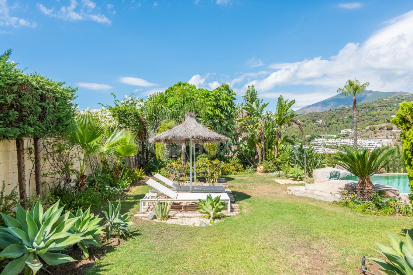 Exquisite Andalusian-Style Villa in Benahavís, Marbella