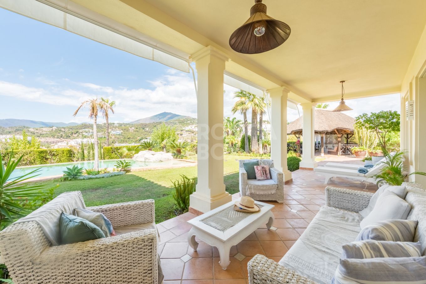 Exquisite Andalusian-Style Villa in Benahavís, Marbella