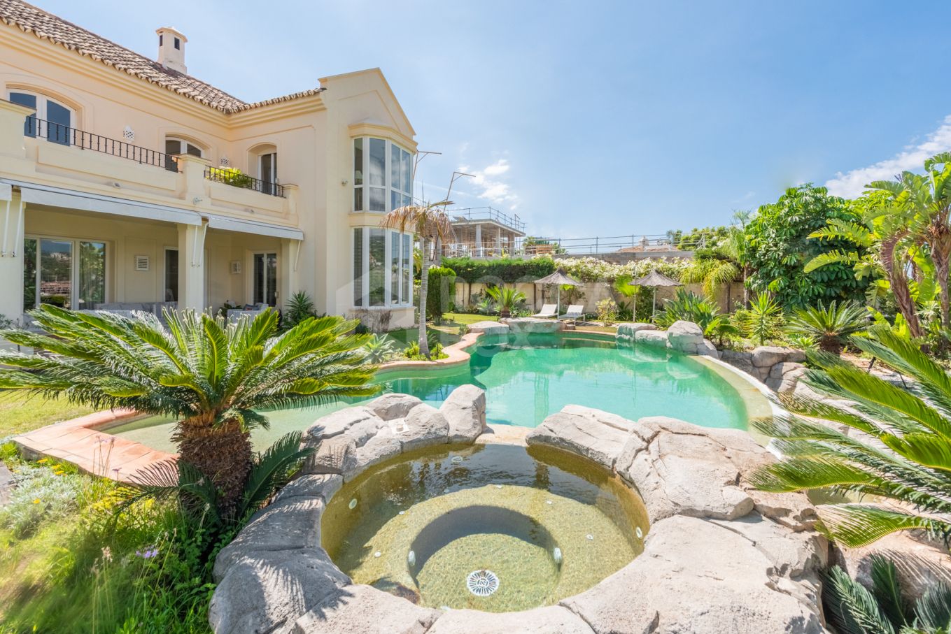 Exquisite Andalusian-Style Villa in Benahavís, Marbella