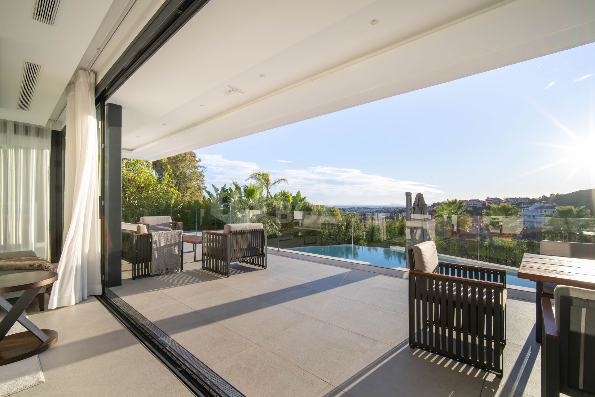 A Super Modern Marvel with Sweeping Panoramic Views in Nueva Andalucía