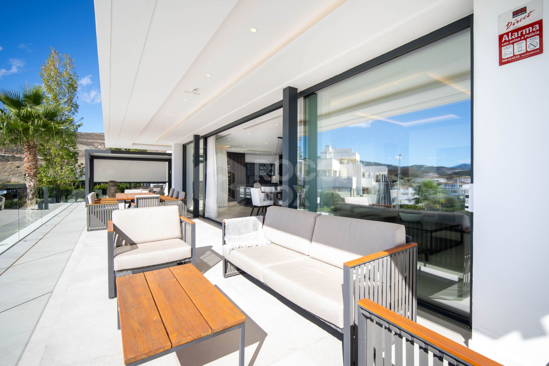 A Super Modern Marvel with Sweeping Panoramic Views in Nueva Andalucía