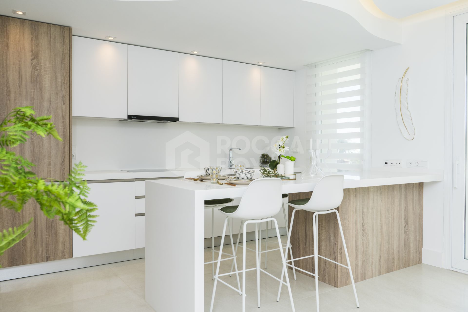 Exquisite apartment with front line golf