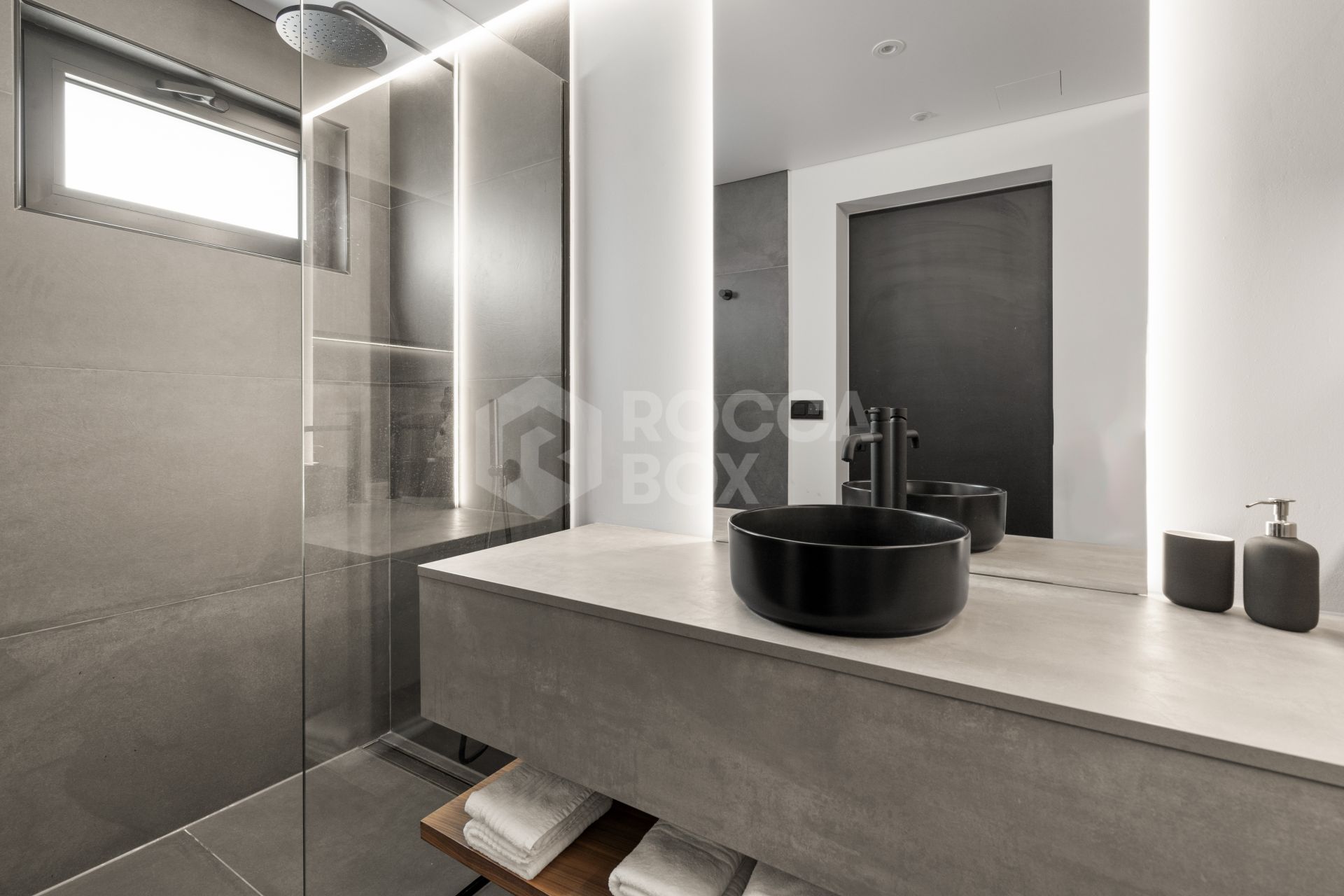 High End Renovated Villa For Sale - with Sea Views, Gardens, and Prime Marbella Location
