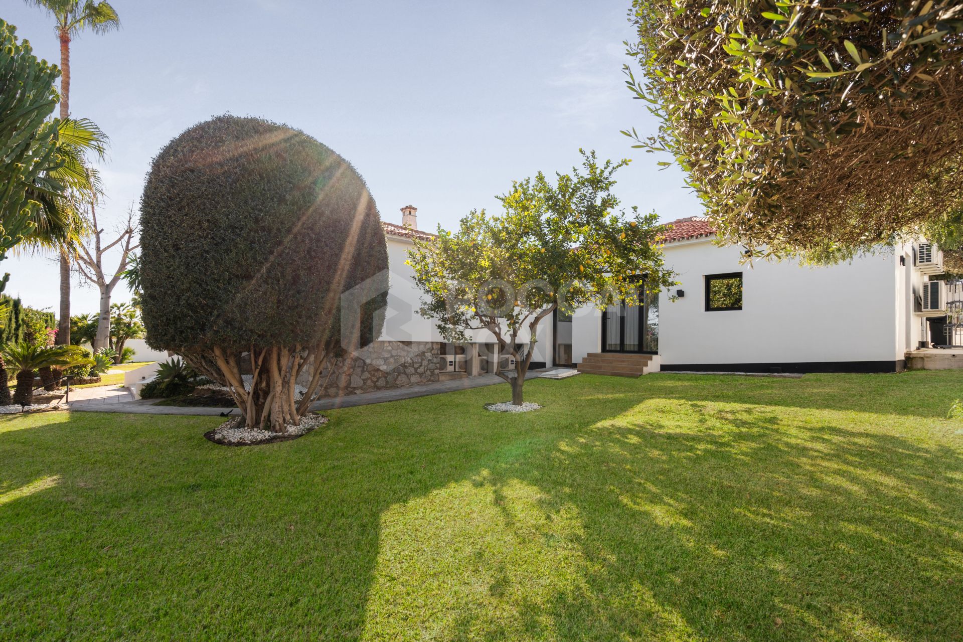 High End Renovated Villa For Sale - with Sea Views, Gardens, and Prime Marbella Location