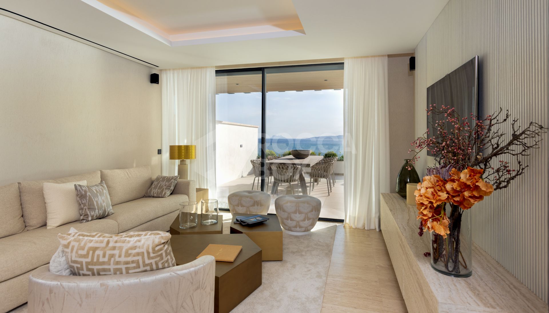 YOUR LUXURY APARTMENT WITH SEA VIEWS IN ESTEPONA