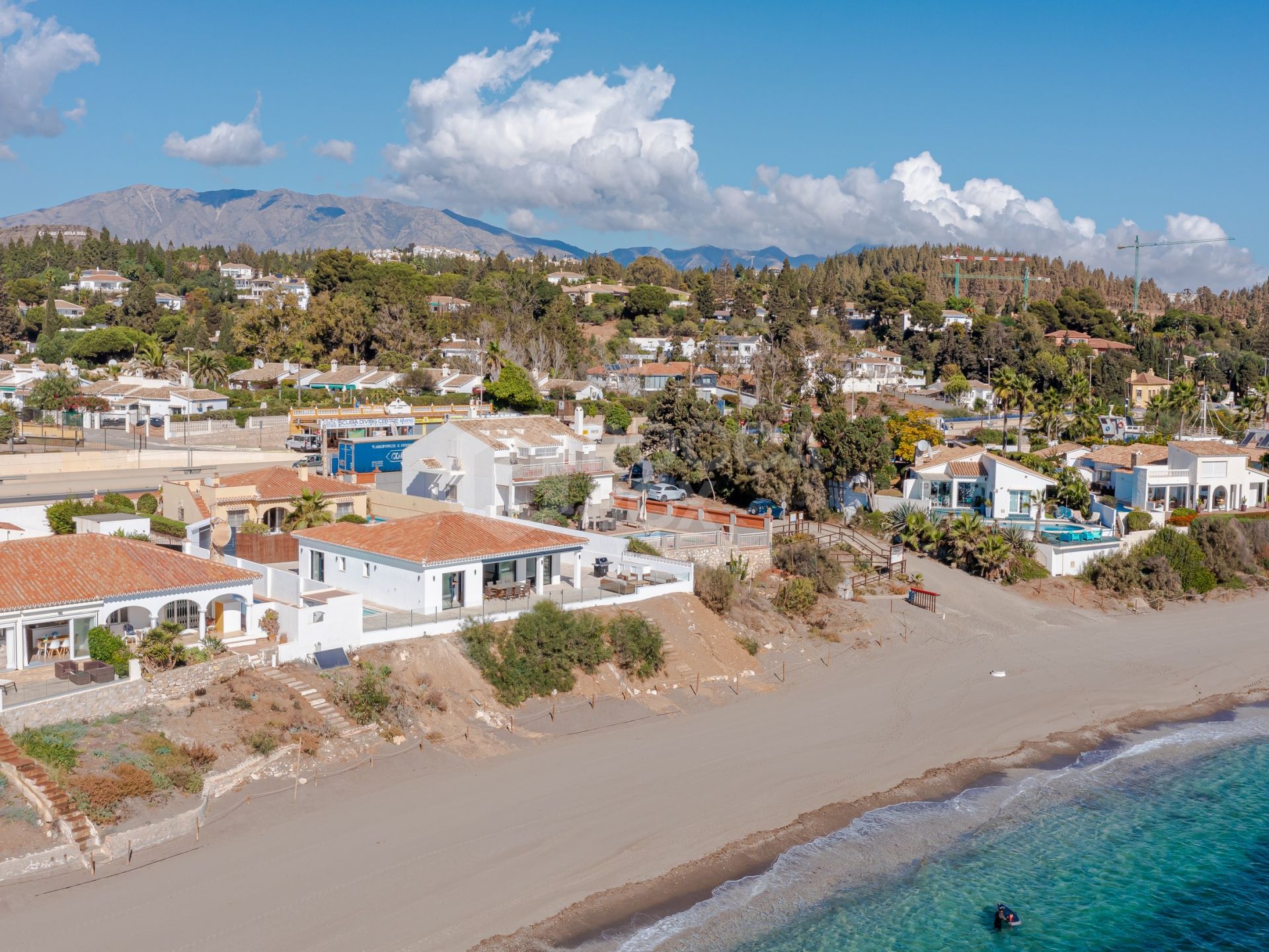 Seaside Bliss: Exquisite Villa with Unobstructed First-Line Sea Views