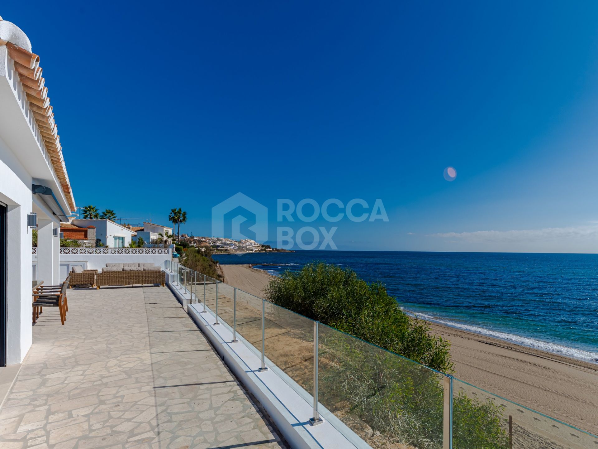 Seaside Bliss: Exquisite Villa with Unobstructed First-Line Sea Views
