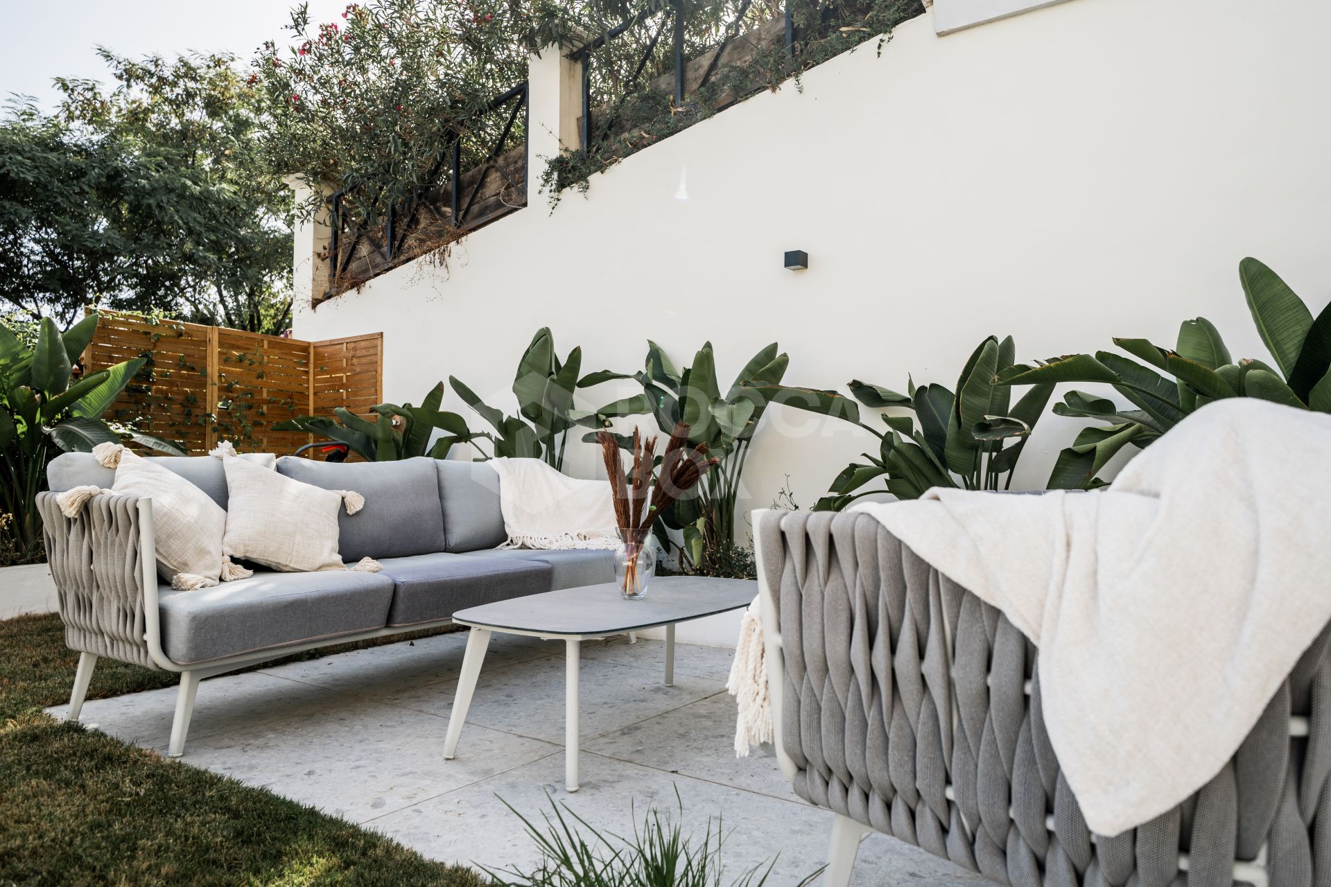 YOUR APARTMENT WITH PRIVATE JACUZZI IN MARBELLA